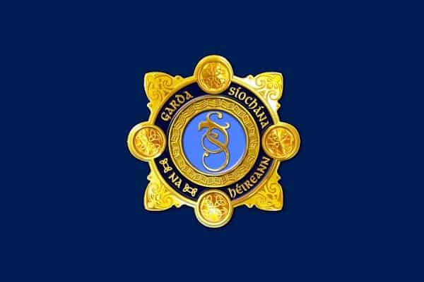 An-Garda-Siochana-Crest-Blue-Background-1